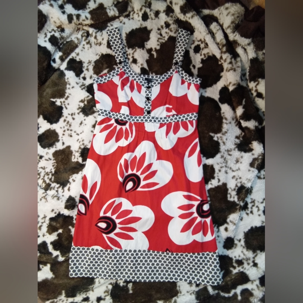 East 5th Red and Black Floral Trim‎ Dress. Size 10P
